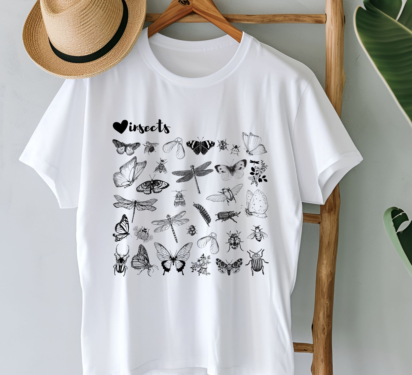 Love insects Treasure Box T-shirt