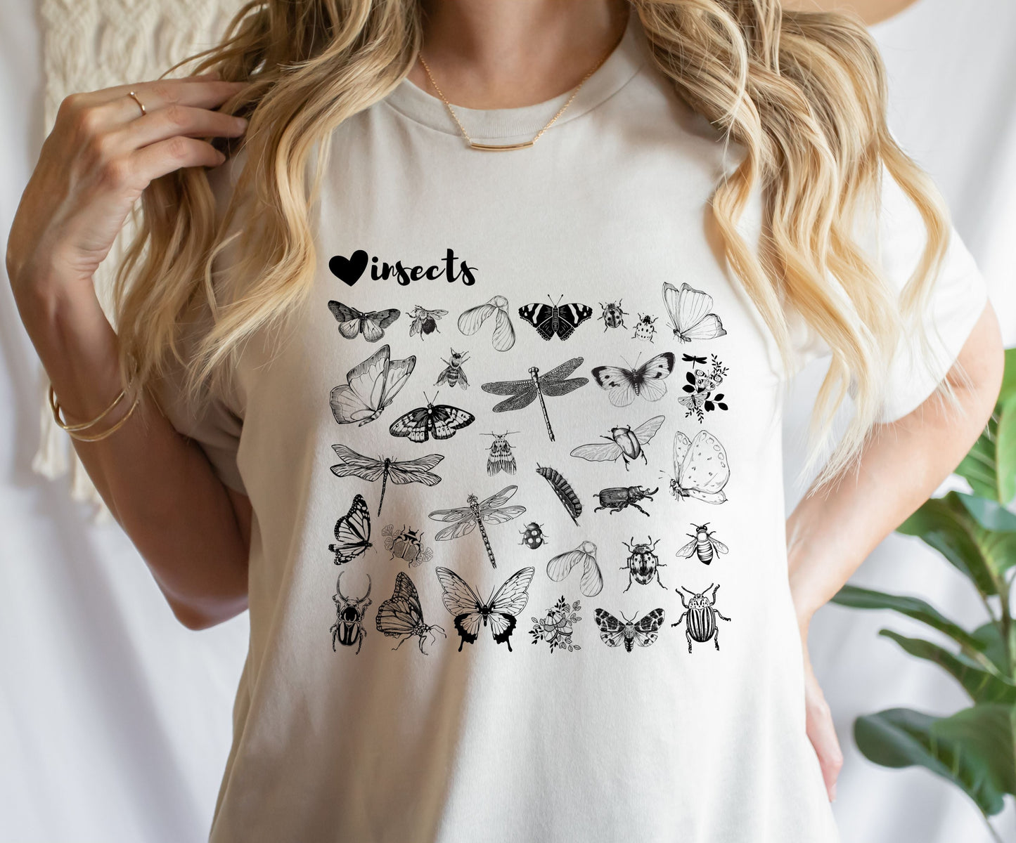 Love insects Treasure Box T-shirt